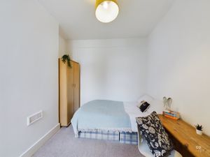 bed 2- click for photo gallery